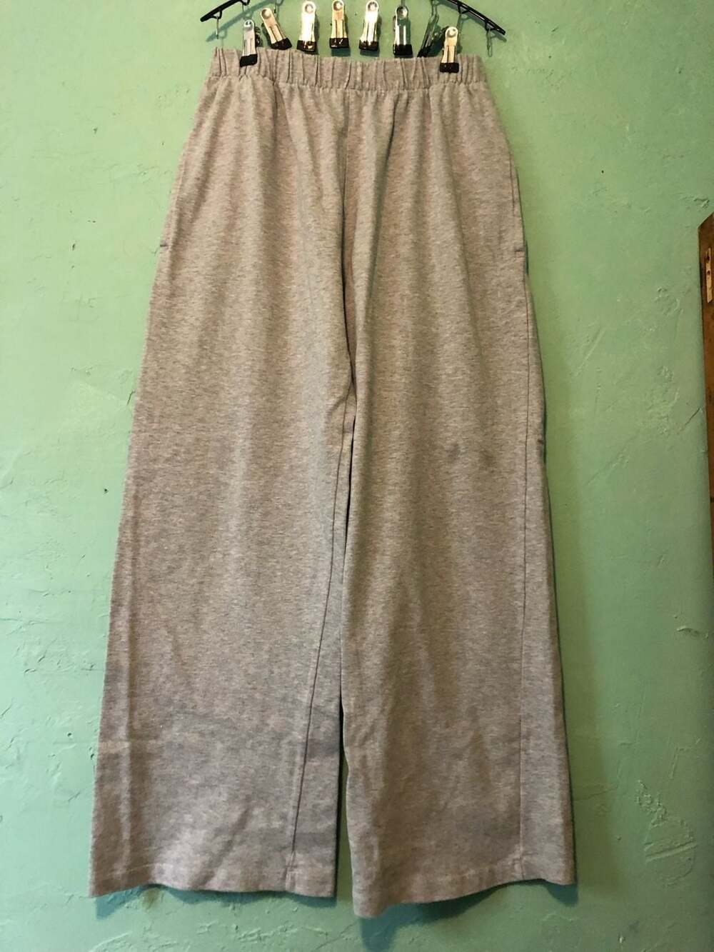 Brandy Melville Gray Elastic Waist Wide Leg Knit Sweatpants